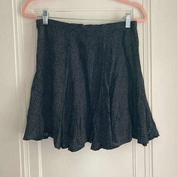 Urban Outfitters, miniskirt w/polka dots, M - Picture 8 of 9